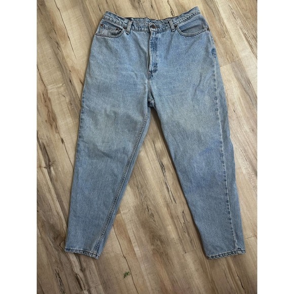 Vintage 505 levis light wash relaxed fit tapered leg - Picture 4 of 13